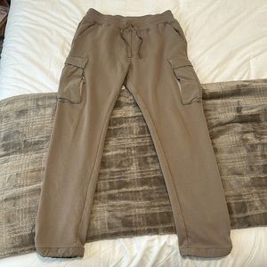 ALO Men’s Cargo Joggers - Size L